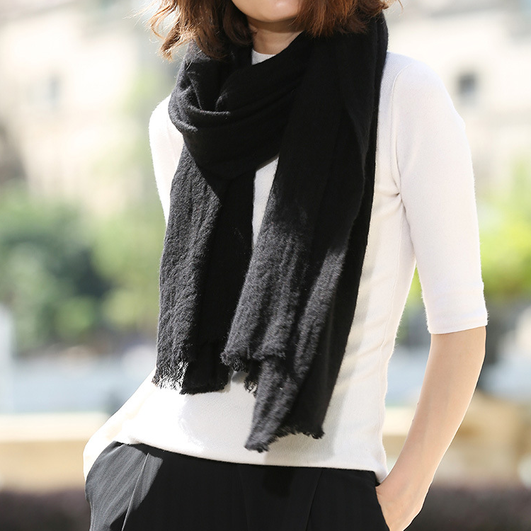Black Plain Scarf Woven With Yak Wool And Wool Fiber
